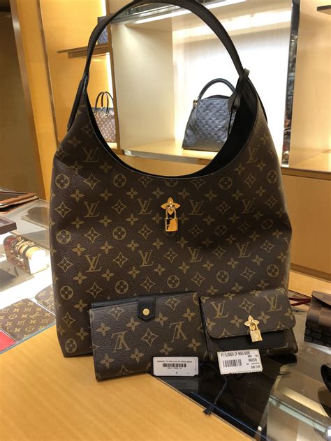 cheap louis vuitton bags paris|louis vuitton bag average price.